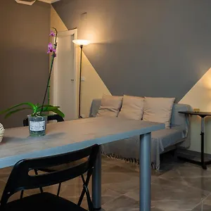 elohim-house.hotelitalianriviera.com/
